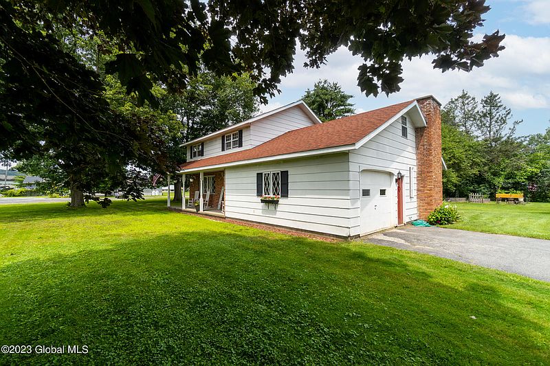3rd image of 26 Mountain View Drive