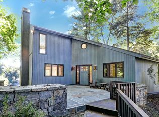 229 Mountain Rd, Ridgefield, CT 06877