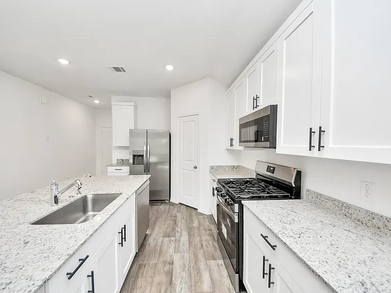 31426 Harp Ridge Dr — Photo 13