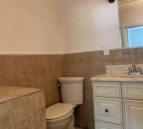 2nd image of 1420 NE 21st St