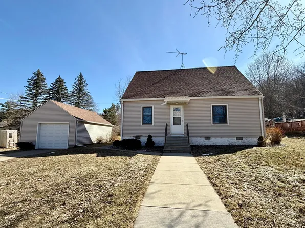 115 2nd St S, Cannon Falls, MN 55009