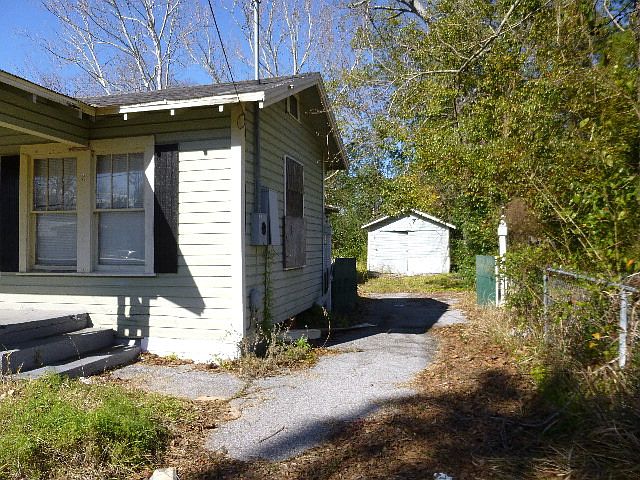 2nd image of 122 W Haig St #186