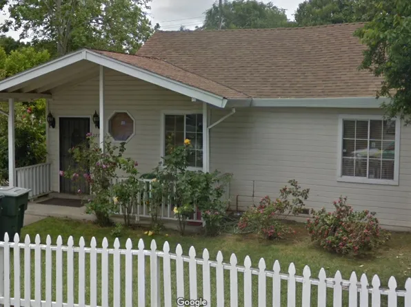 2870 33rd Ave, Sacramento, CA 95824