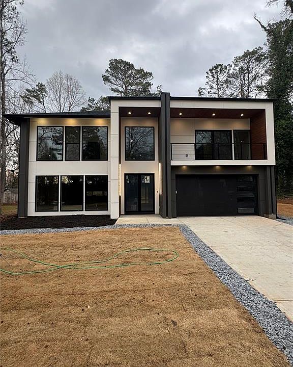 1st image of 1921 Herbert Dr
