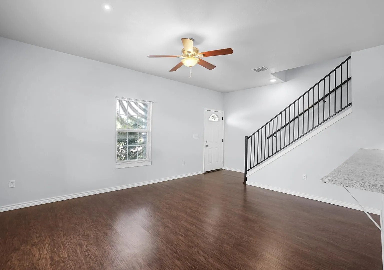 201 Lantana St - Unit A2 — Photo 2