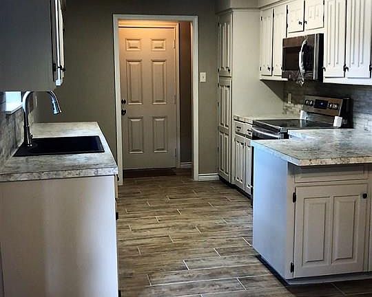 5th image of 19033 Pinedale Cir
