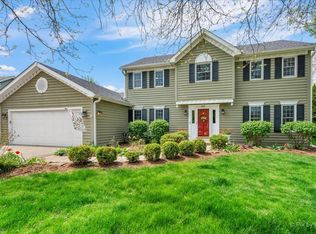 1215 Newton Ave, Batavia, IL 60510