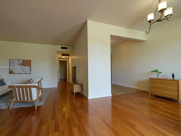 801 SW 133rd Ter — Photo 2