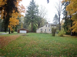 1088 Swigart Rd, Barberton, OH 44203