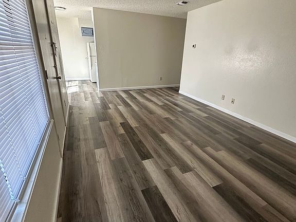 4th image of 616-716 W Calle Sur St #622