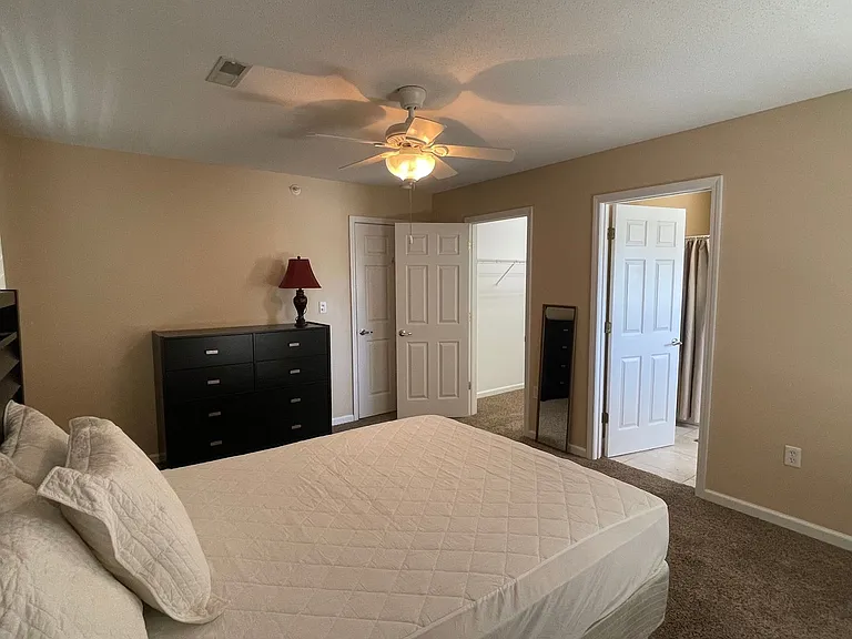 2037-2097 Pear Tree Ct — Photo 6