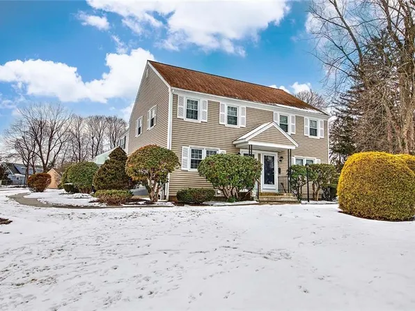 2970 Mendon Rd APT 17, Cumberland, RI 02864