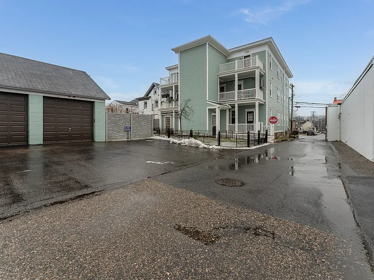 16 Main St #16C — Photo 21