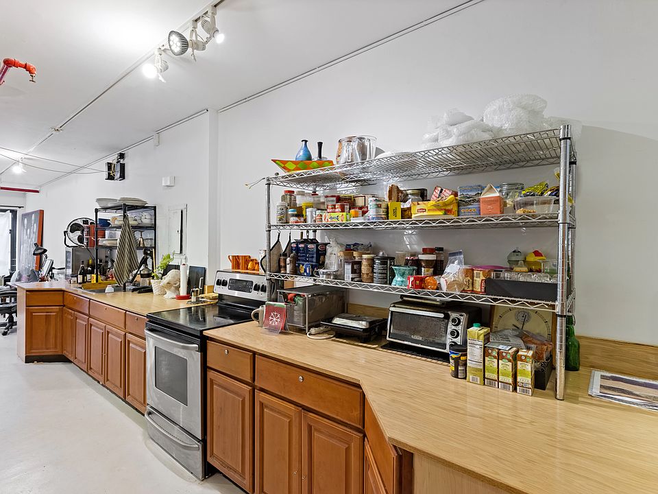 1st image of 213 Bond St