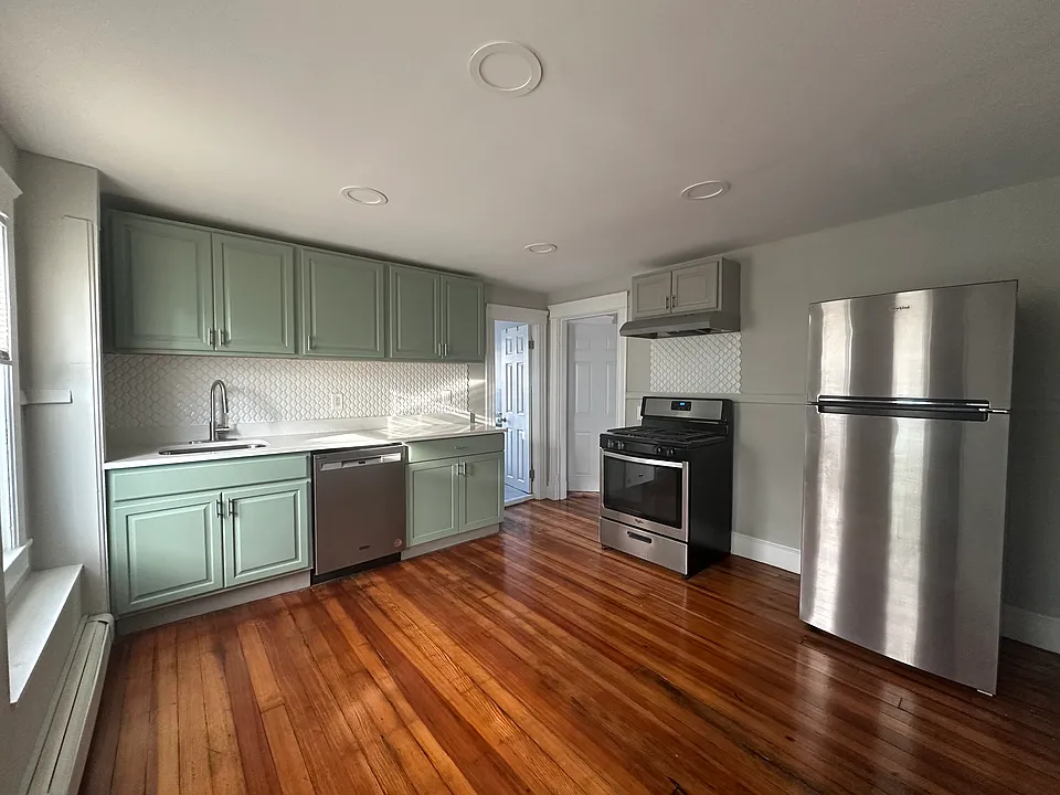 315 New York Ave #3
