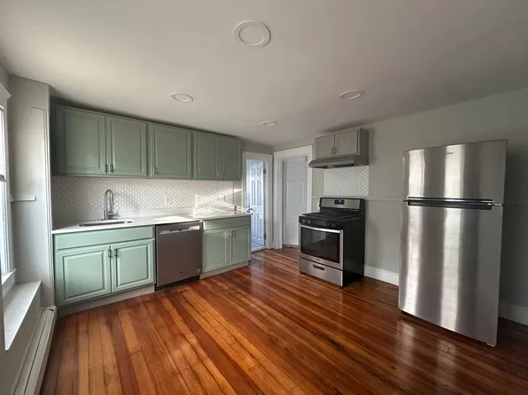 315 New York Ave Floor 3, Providence, RI 02905