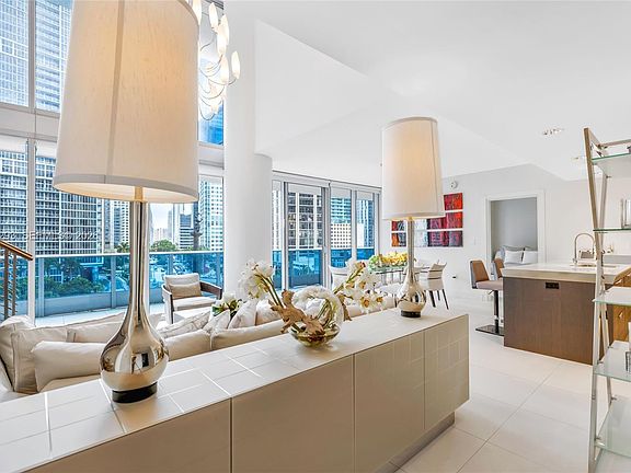 2nd image of 200 Biscayne Boulevard Way APT 504