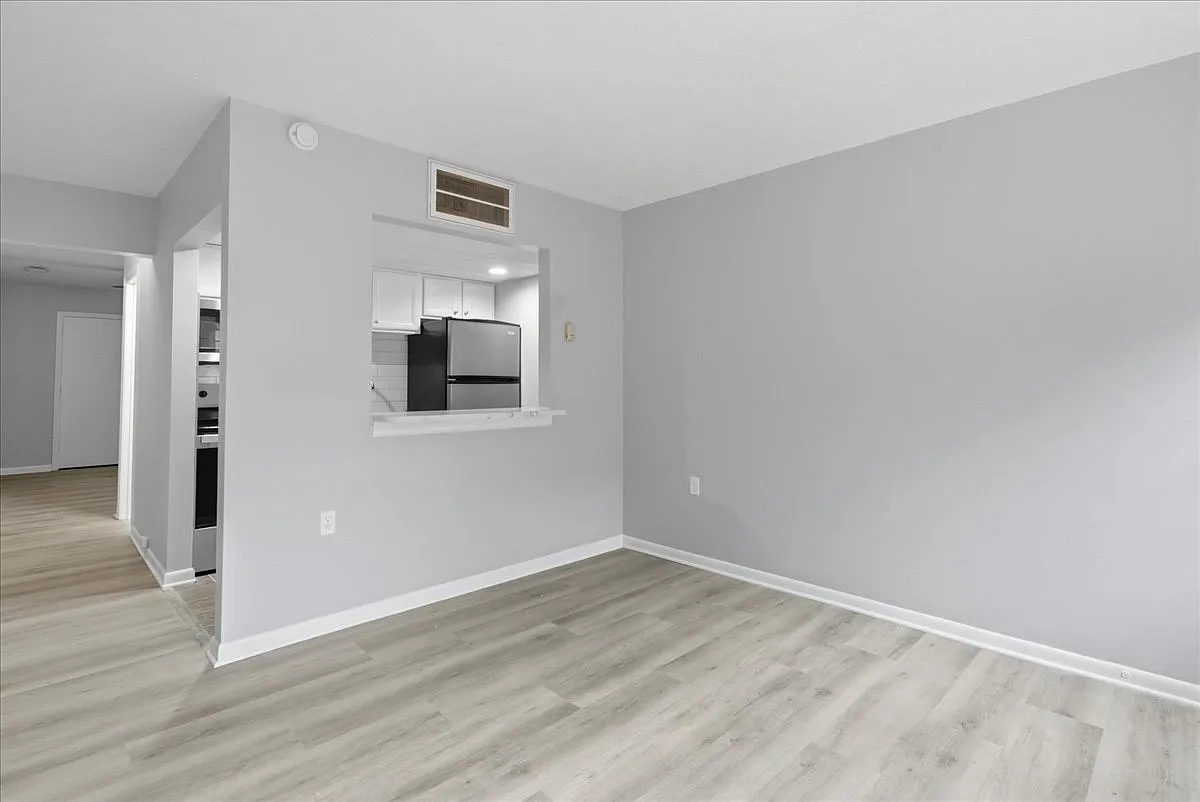 1 bed, $1,350 — Photo 4