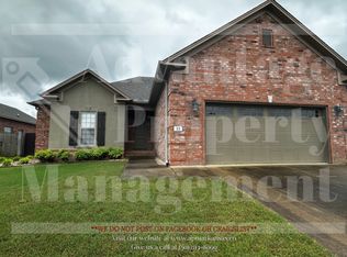 22 Oak Tree Cir, Conway, AR 72032