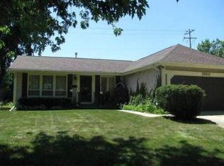 1966 Ashwood Ln, Aurora, IL