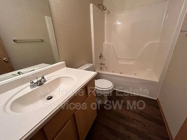 1408 W Frosty Dr #3 — Photo 8