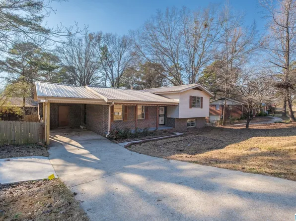 352 Pleasant Grove Rd, Pleasant Grove, AL 35127