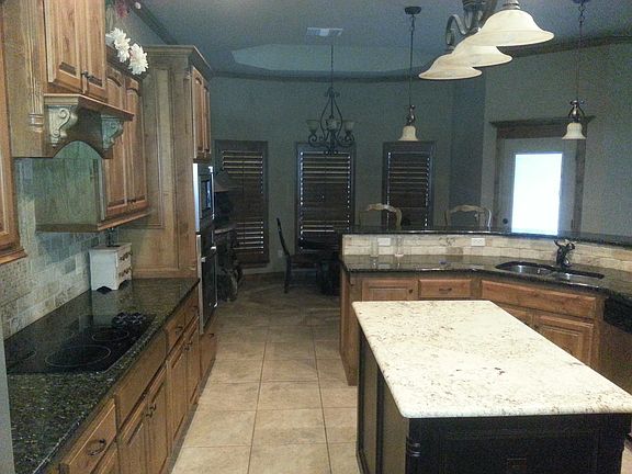 Kitchen and breakfast nook