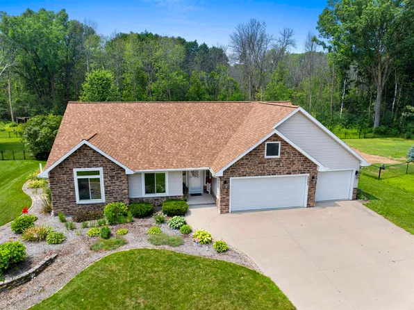 2507 Wilding Way, Suamico, WI 54173