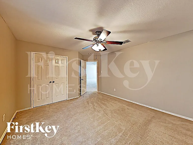 716 Wrigley Dr — Photo 11