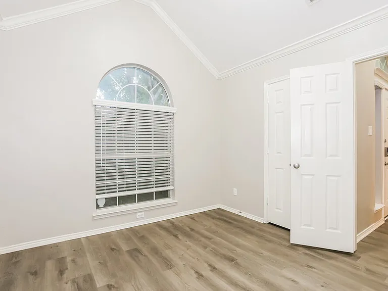 4617 Seneca Dr — Photo 17
