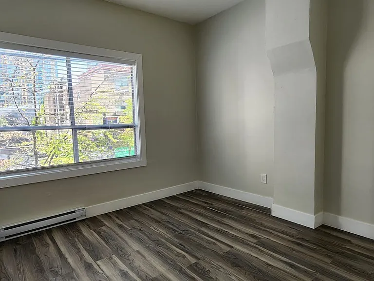 1155 Granville St #4 — Photo 10
