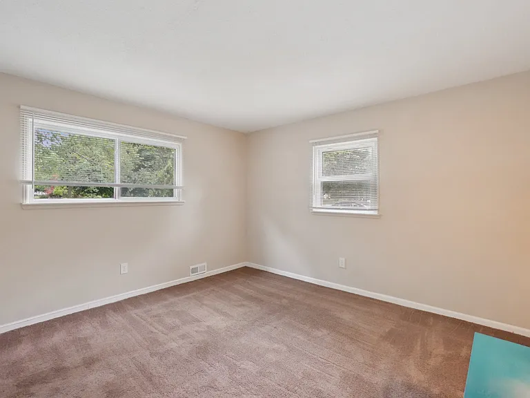 1096 Truwood Dr — Photo 34