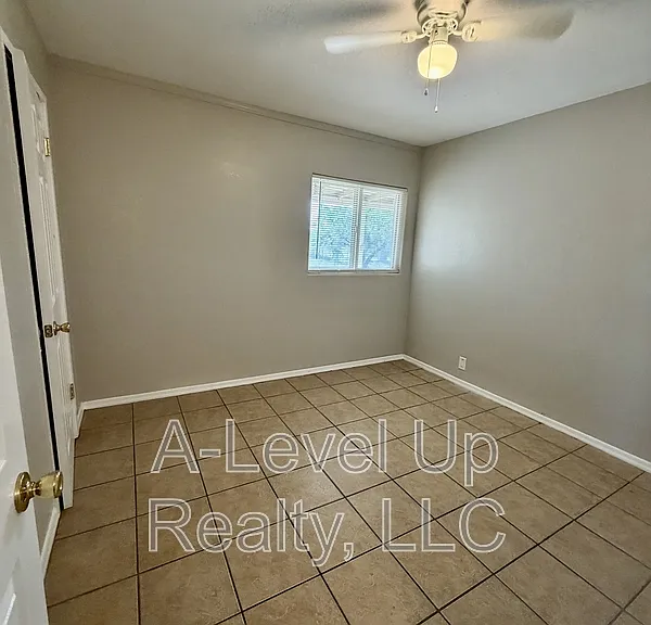 2705 S Monterey Vis — Photo 11