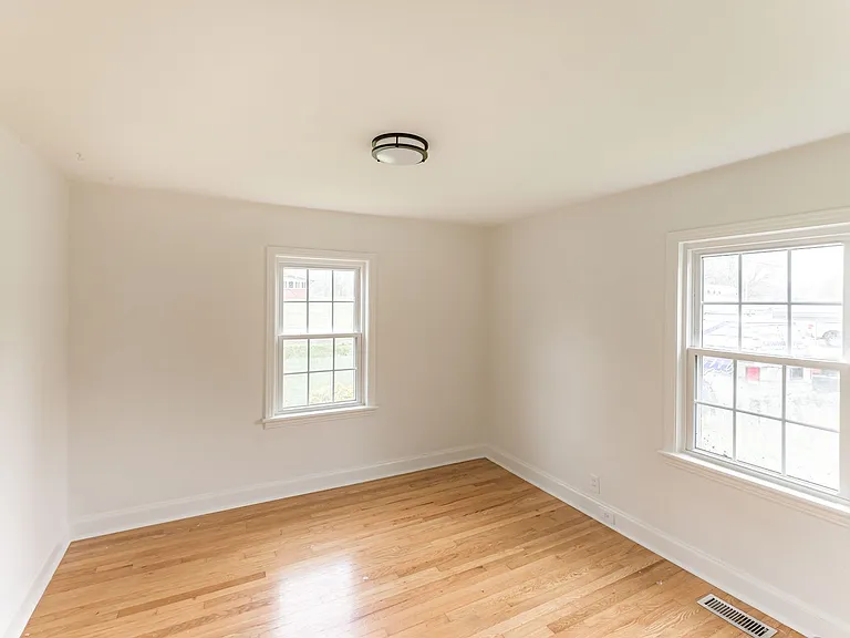 1314 Marlboro Ave — Photo 16