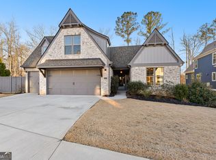 195 Arbor Garden Cir, Newnan, GA 30265