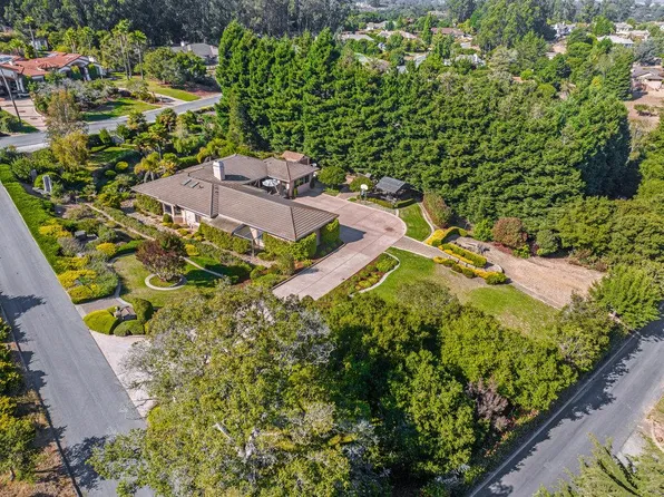 18383 Meadow Ridge Rd, Salinas, CA 93907