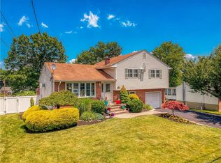 47 Maple Dr, Stony Pt, NY 10980