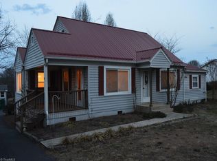 513 S Main St, Dobson, NC 27017