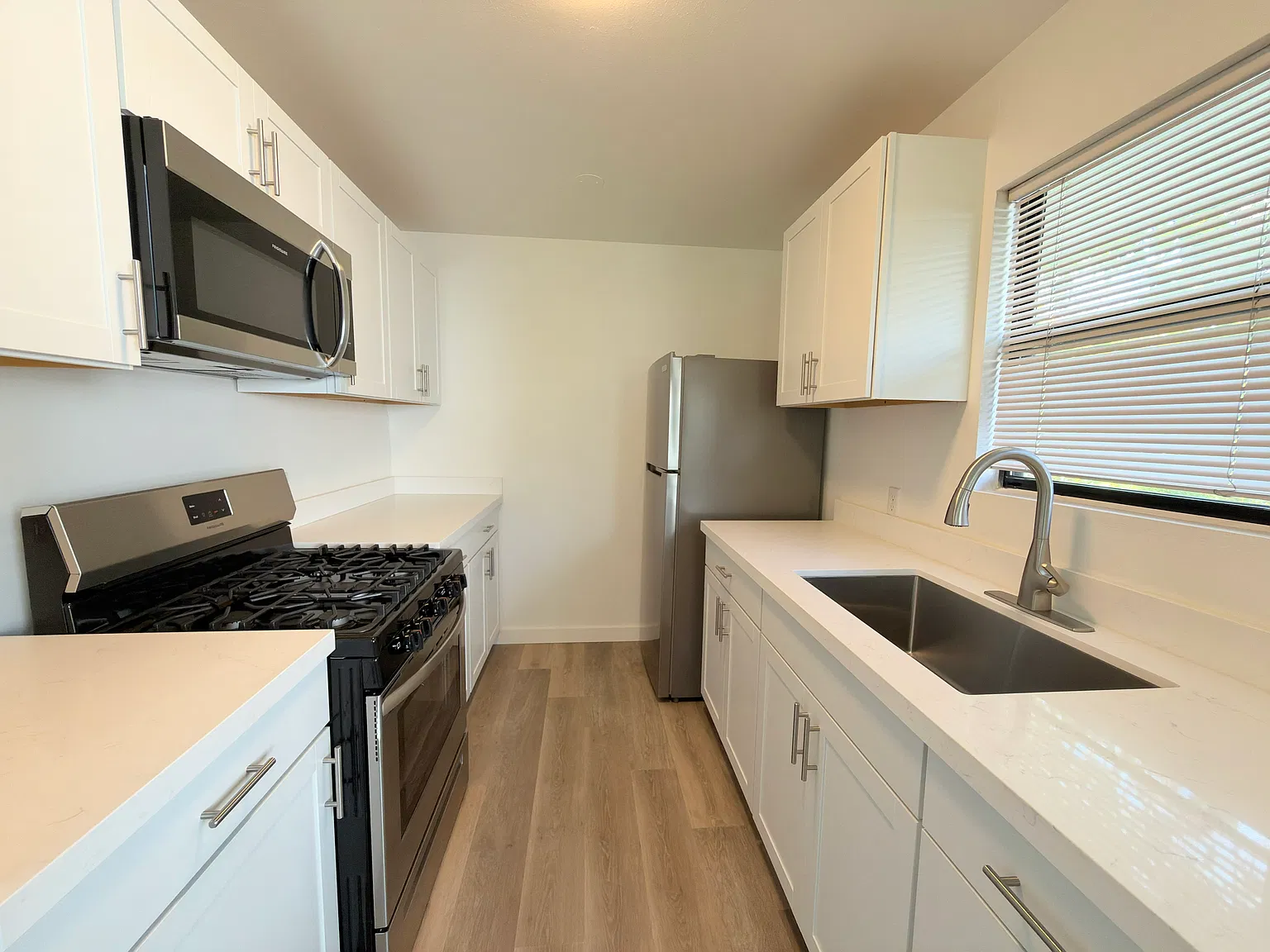 1511 Bath St — Photo 4
