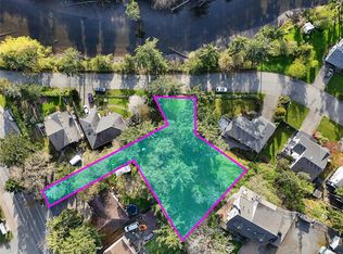 299 Helmcken Rd, View Royal, BC V9B 1S3