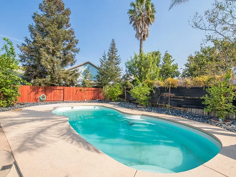 2055 Keel Ct — Photo 8