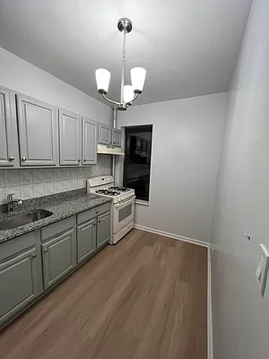 Rented by Ben Bay Realty Co. of Bay Ridge | media 31