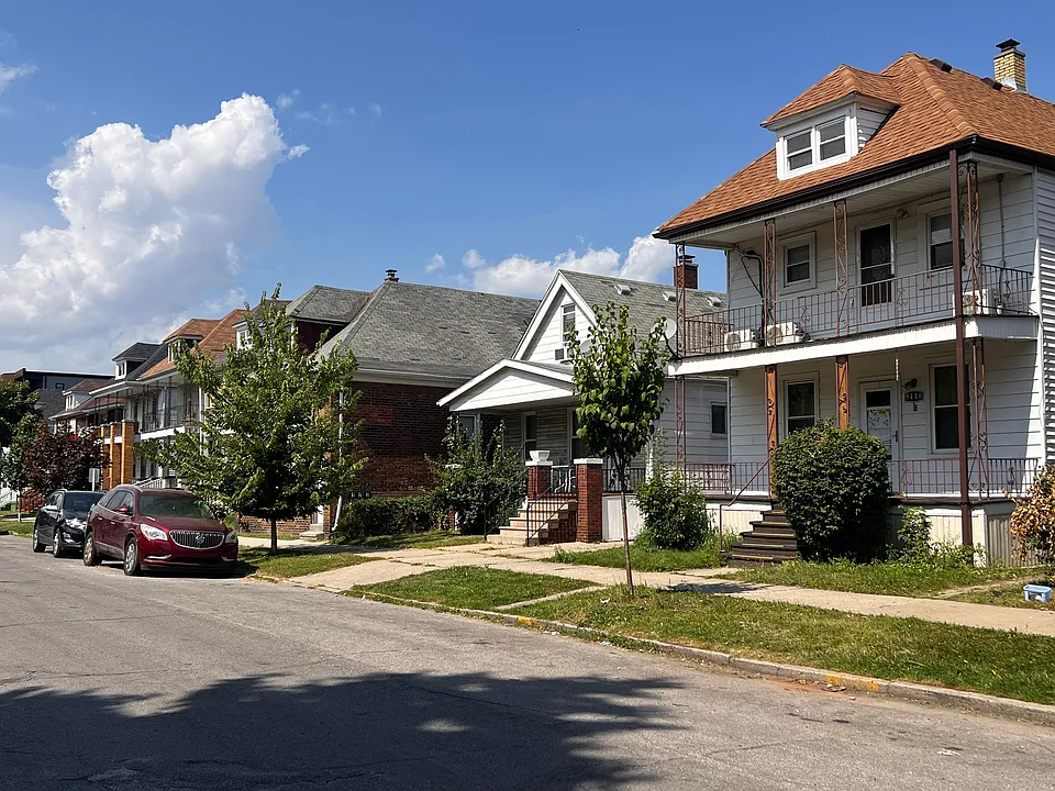 McDougall St
