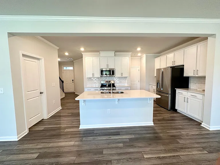 108 Jade Creek Dr — Photo 7