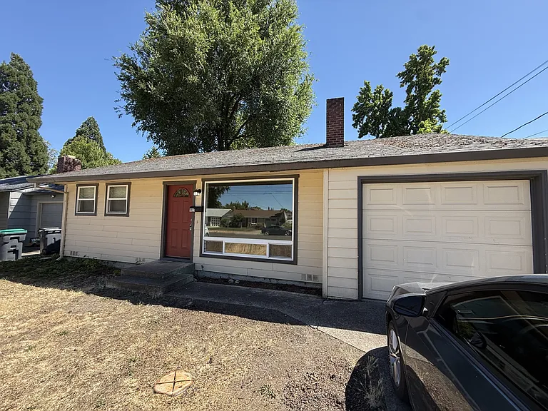 1023 Murray Ave — Photo 1
