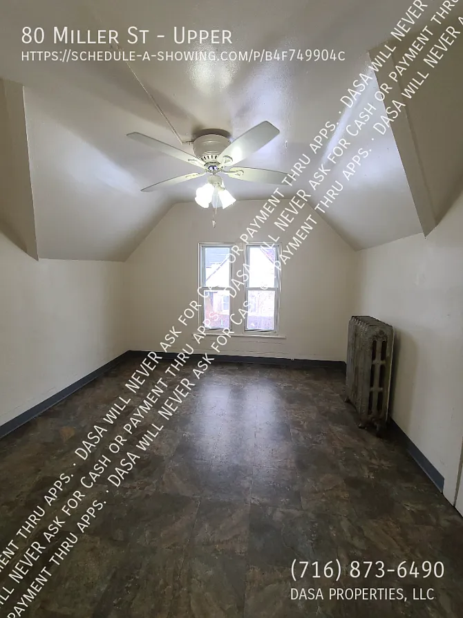 80 Miller Upper - 2 Bed / 1 Bath — Photo 2