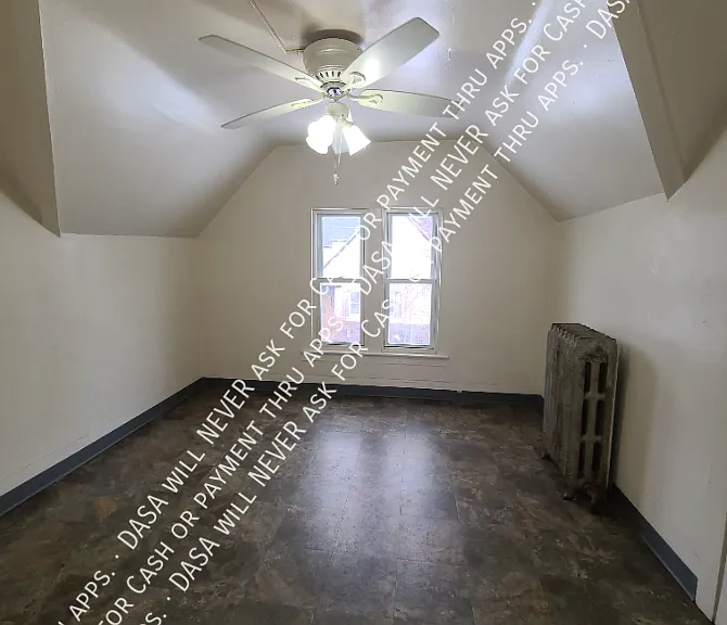 80 Miller St #UPPER — Photo 2