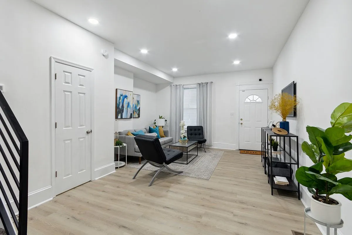 5 bed, 2.0 bath, 1793 sqft, $2,800 — Photo 3