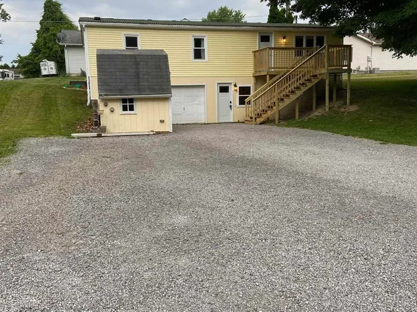 11123 N Wawasee Cir E, Cromwell, IN 46732