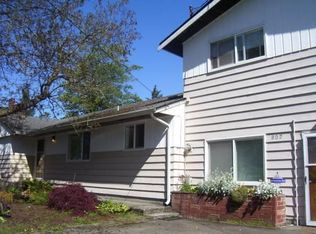 802 S 200th St, Des Moines, WA 98198